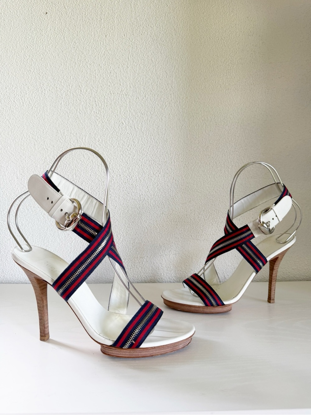 Gucci Wraparound Sandals White Leather Web Stripe Stiletto EU 39 US 9